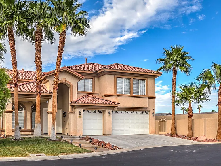 8910 Minsk Ct — Photo 3