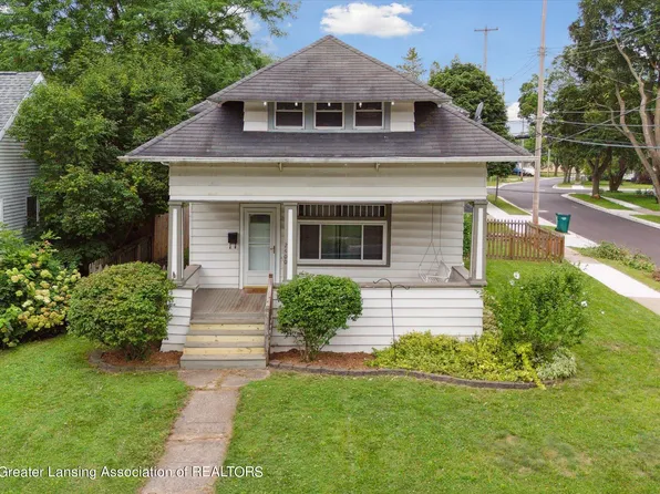 2400 Strathmore Rd, Lansing, MI 48910