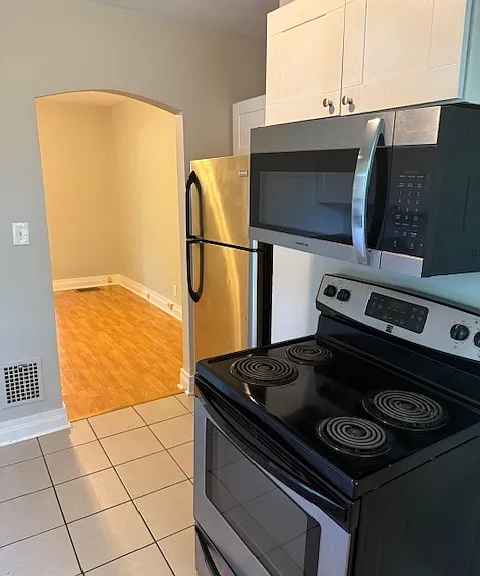 1011 Broadmoor Dr #B — Photo 3