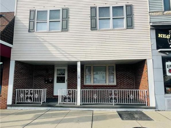 19 E Centre St