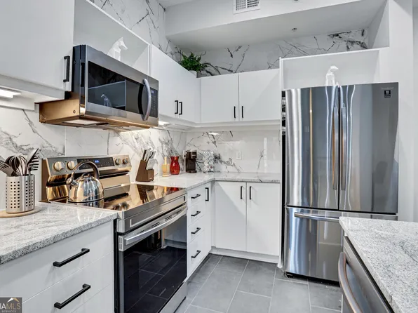 390 17th St NW Unit 6006, Atlanta, GA 30363