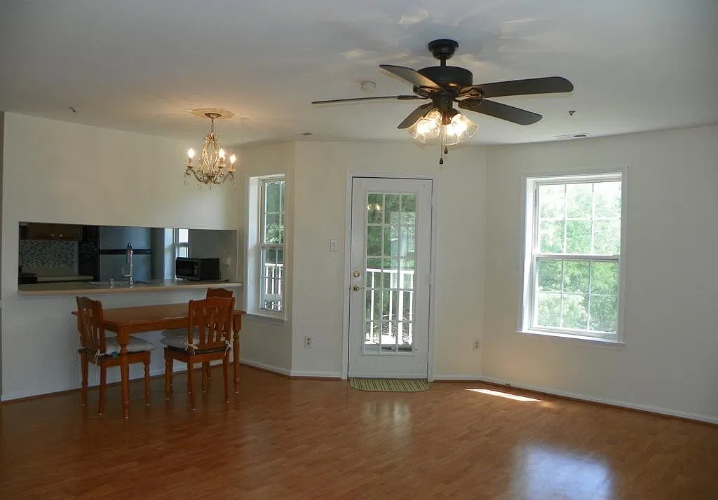 2 bed, 1107 sqft, $1,950 — Photo 1
