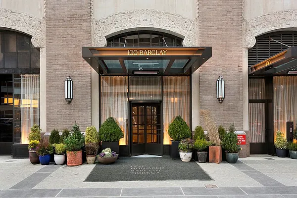 Rented by Compass | media 32