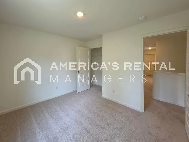 605 Acorn Ct — Photo 46