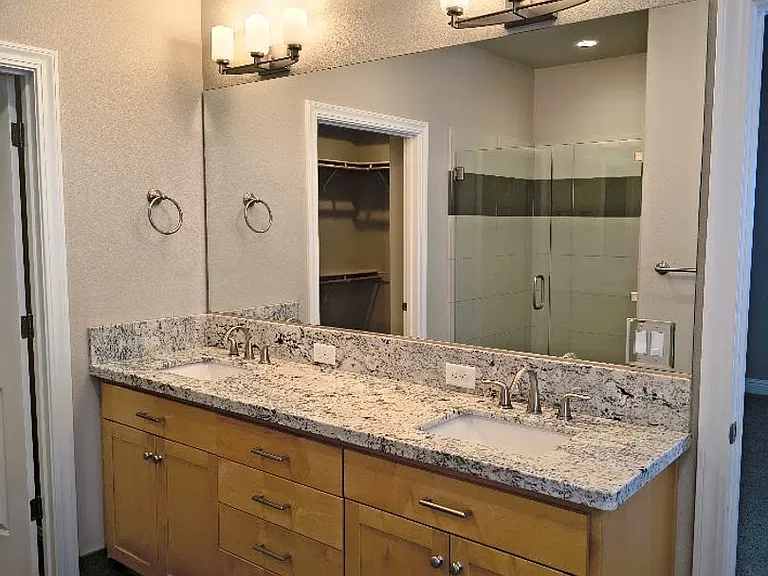 1377 Browning St — Photo 23