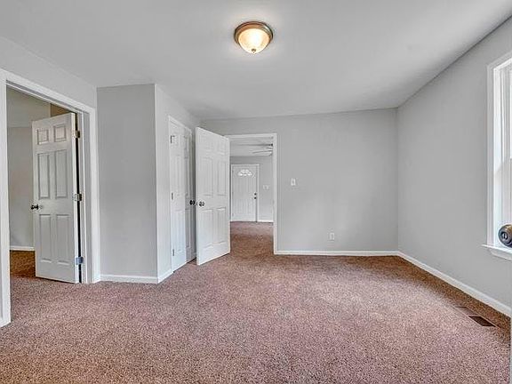 5th image of 2112 Cumberland Dr SE