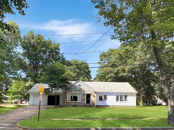 35 Rexhame Rd, Worcester, MA 01606