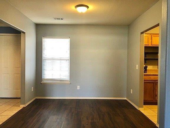 5th image of 6102 SW Meadow Well Ave