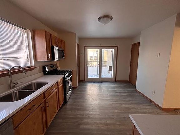 5th image of 1401 Hazelwood Dr