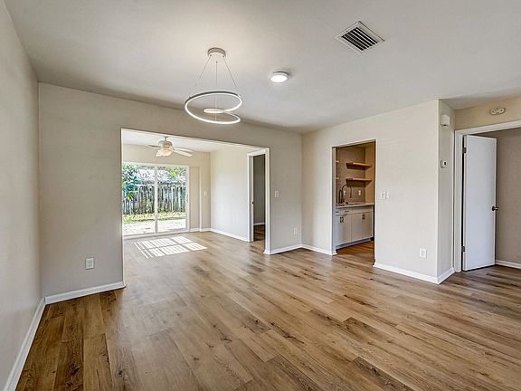 5th image of 789 Viscaya Blvd