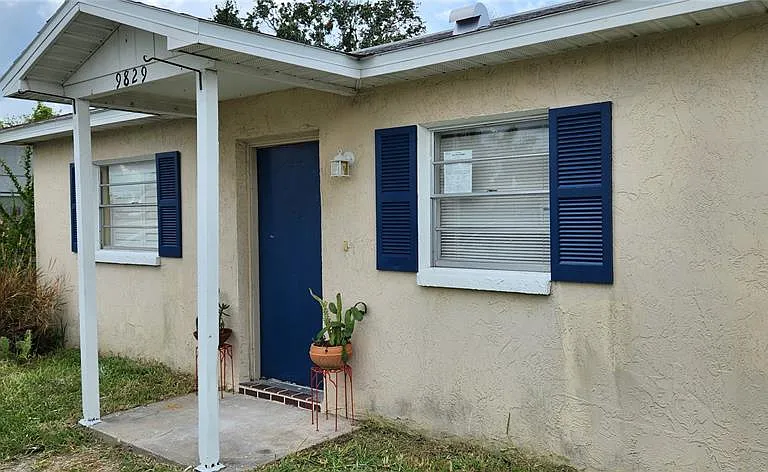9831 Grace Dr — Photo 2