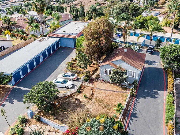 240 Iron Dr #4 — Photo 15