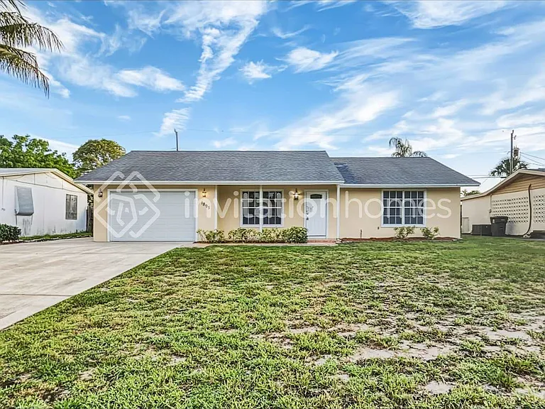 1895 Ocala Rd — Photo 1