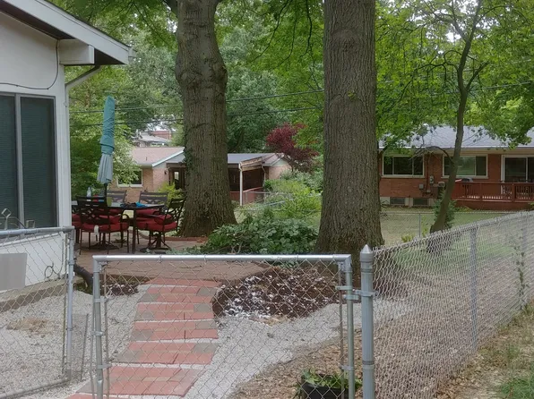 351 Sudbury Ln, Ballwin, MO 63011