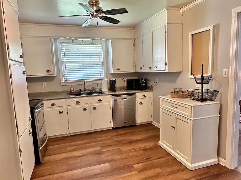 512 Early St — Photo 21