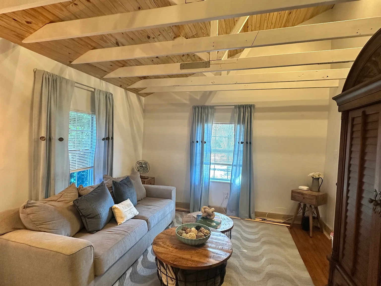 2 bed, 1023 sqft, $1,300 — Photo 3