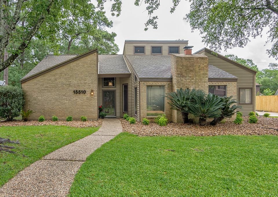 1st image of 15510 Grovespring Dr