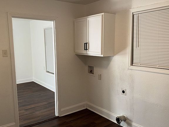 4th image of 1896 Glory Cir