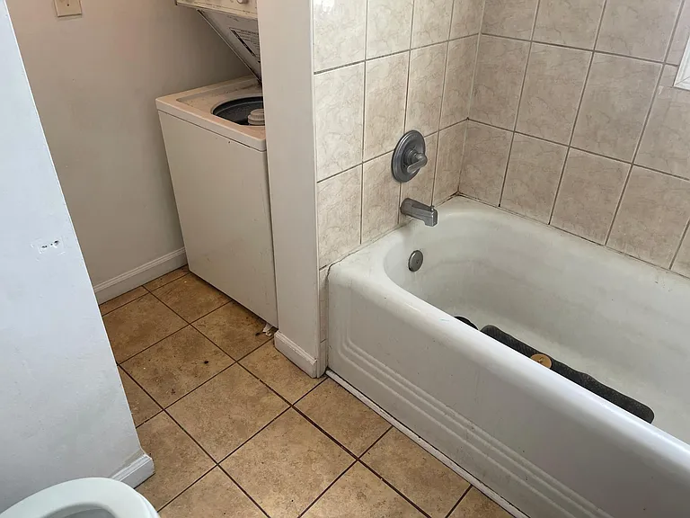 3001 Southern Ave #3 — Photo 7