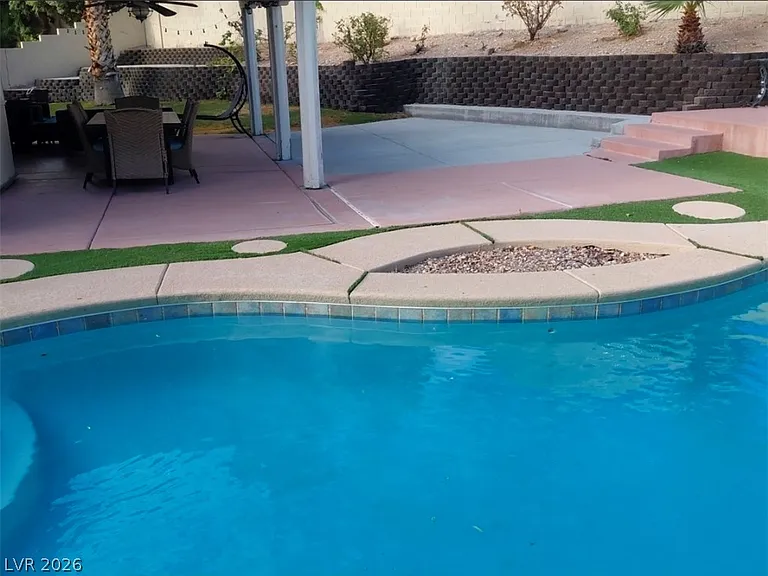 7824 Emerald Harbor Ct — Photo 38
