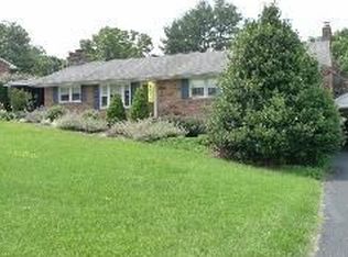 504 Denby St, Radford, VA 24141