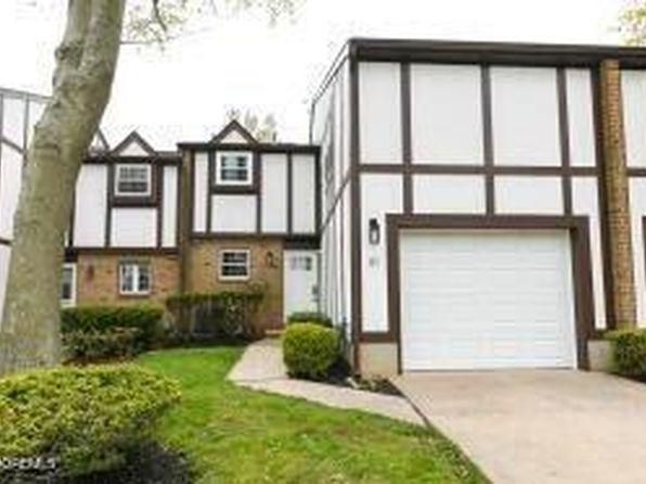 61 Willow Lane, Spring Lake Heights, NJ 07762