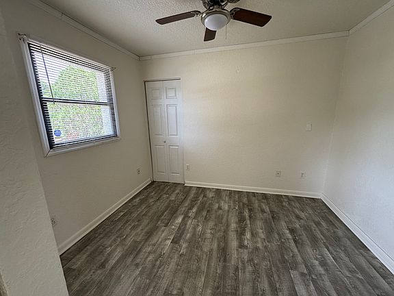 5th image of 927 Gibson St