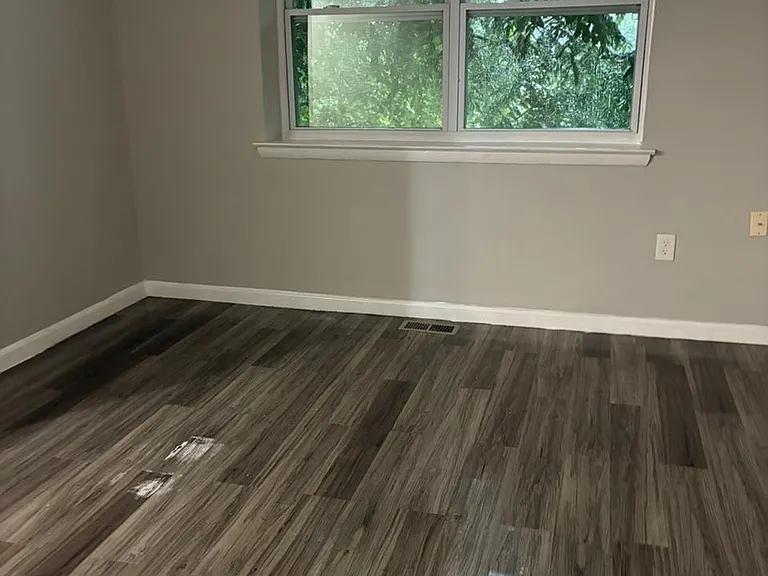 411-415 N Bend Rd #K — Photo 16