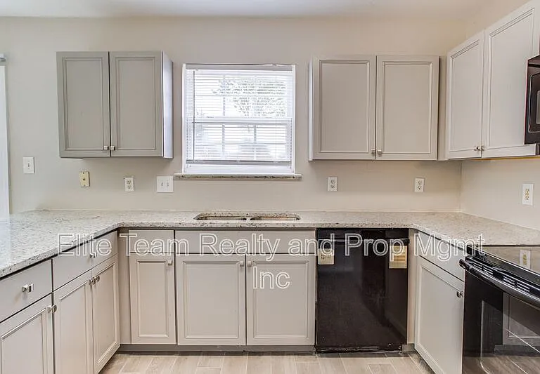 2035 Speedwell Ct — Photo 6