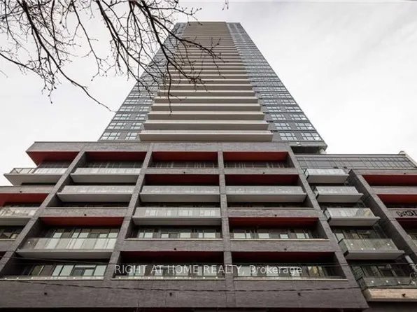 159 Dundas St E #906, Toronto, ON M5B 0A9