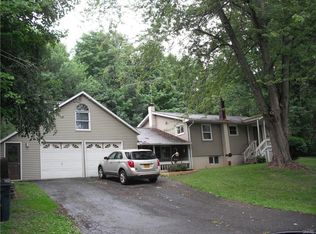 7386 Decker Rd, Cayuga, NY 13034