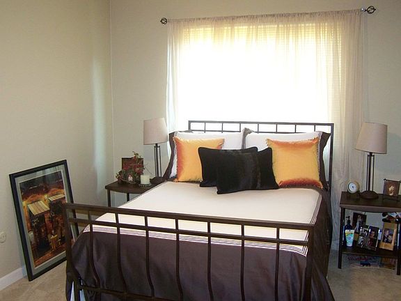 4th image of 240 Wentworth Ave W APT 305