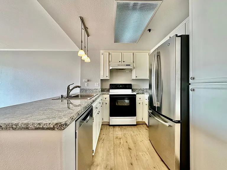 1514 7th Ave #203 — Photo 4