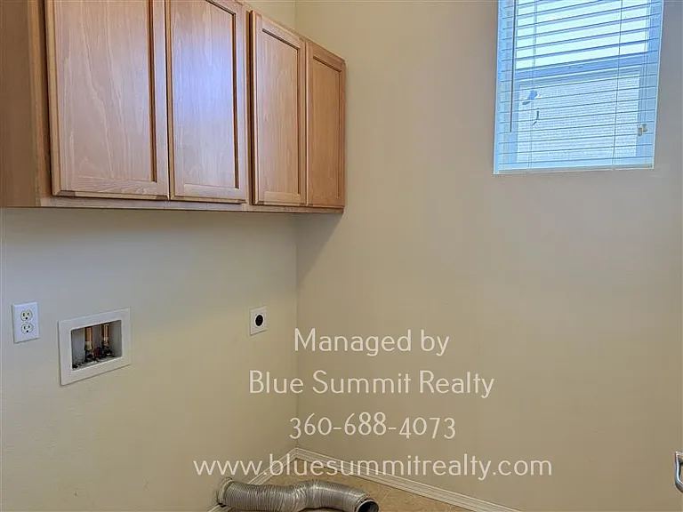 3515 Becket St NE — Photo 16