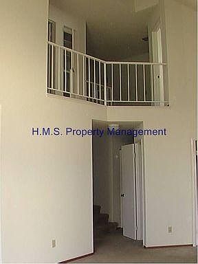 5th image of 501 Glenmoor Cir