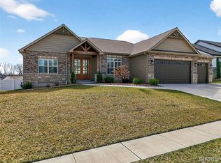 402 Knothole Ln, Wentzville, MO 63385
