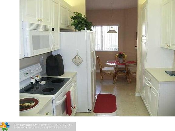 5th image of 7765 Yardley Dr APT 303