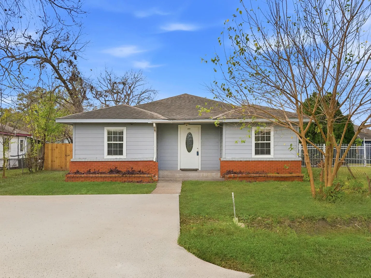 3 bed, 3.0 bath, 1738 sqft, $1,800 — Photo 2