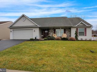 100 S Cacoosing Dr, Sinking Spring, PA 19608