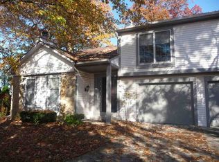 6217 Sawmill Woods Dr, Fort Wayne, IN