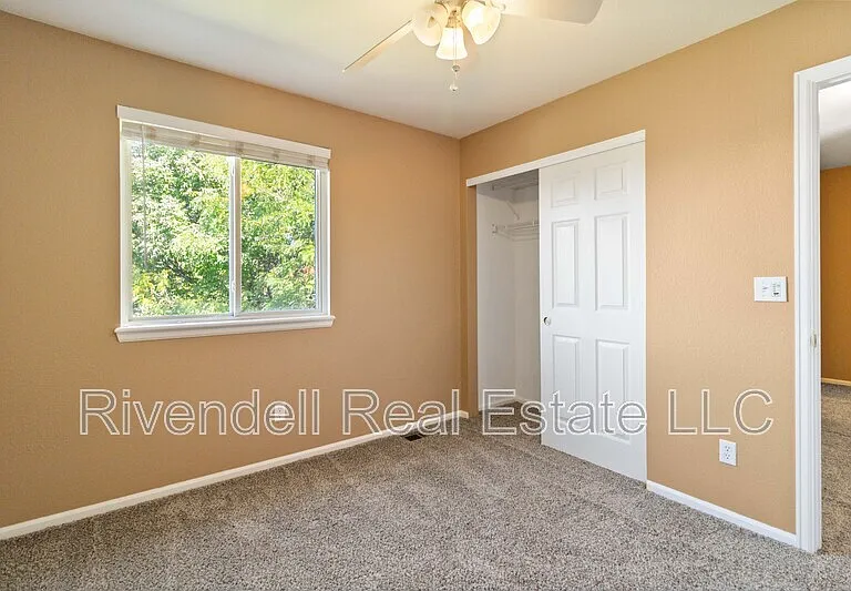 1529 Spring Water Way — Photo 8