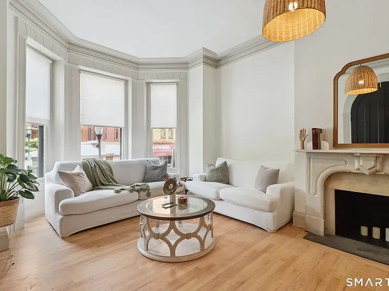 15 Capitol Ave — Photo 1