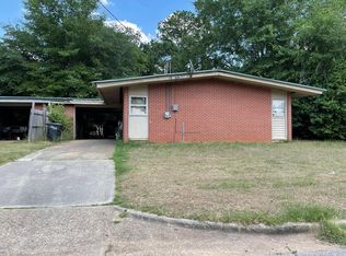 1965 S Riverview Cir, Albany, GA 31705