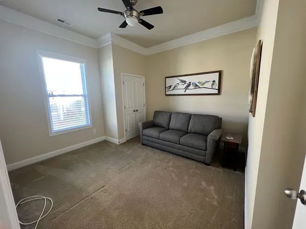 9210 Carneros Creek Rd, Charlotte, NC 28214