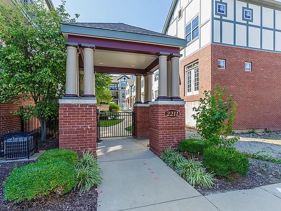 2nd image of 2211 S Grand Blvd APT 102