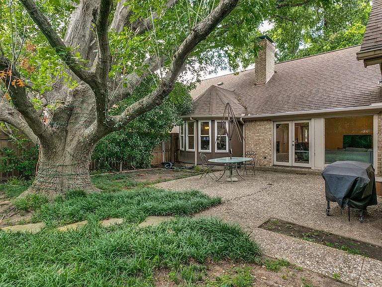 7507 Wellcrest Dr — Photo 11