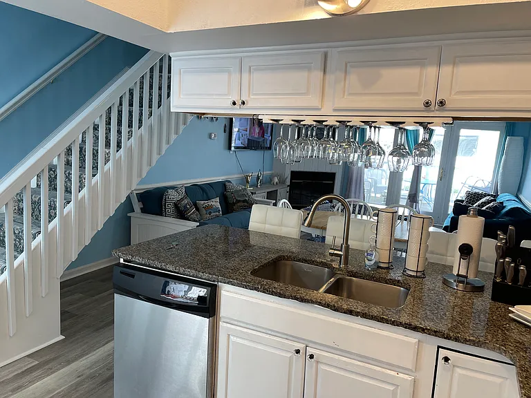 9101 Rusty Anchor Rd — Photo 30