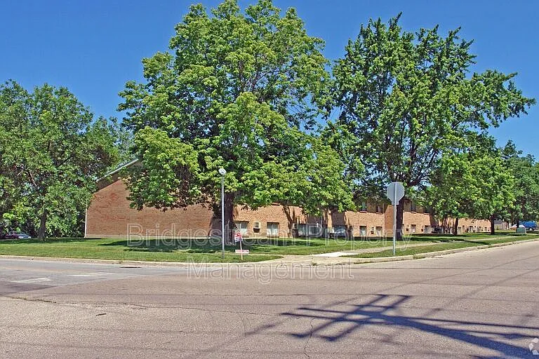 95 N Gebhart Church Rd #E — Photo 9