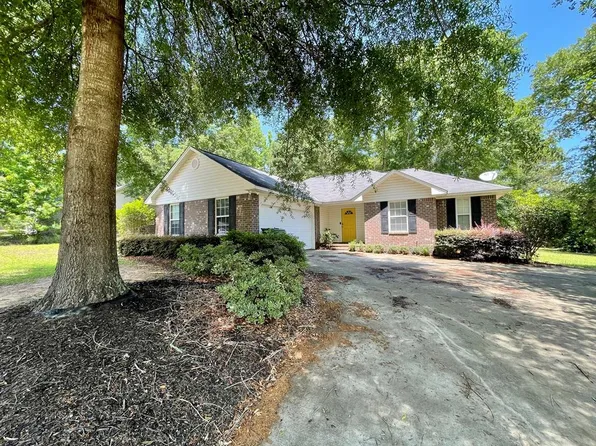 3250 Valencia Dr, Dalzell, SC 29040