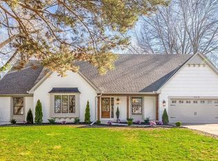 5315 W 99th Ter, Overland Park, KS 66207